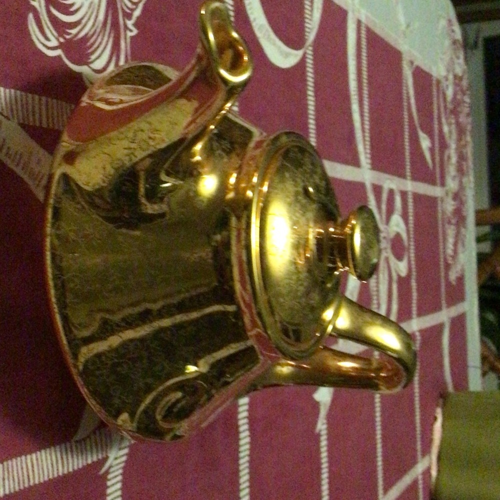 Pearl Gold Teapot - Picture 4 of 5
